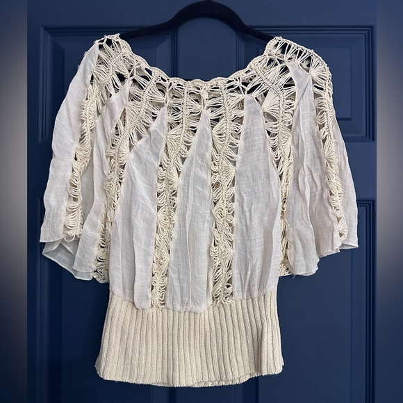 Gimmicks by BKE Cream Open-Knit Top Women’s Size XS - Picture 2 of 8